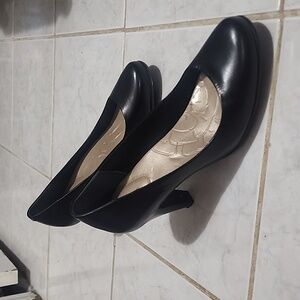 GIANI BERNINI Classic Black Leather Women Shoes Size 9M